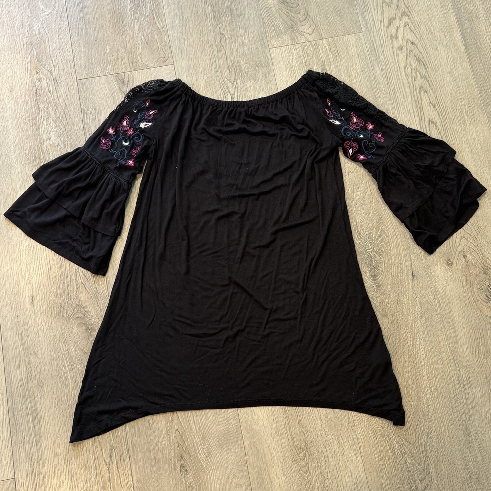 Relativity Floral Off-Shoulder Embroidered Floral Black Long Top Size Small S
